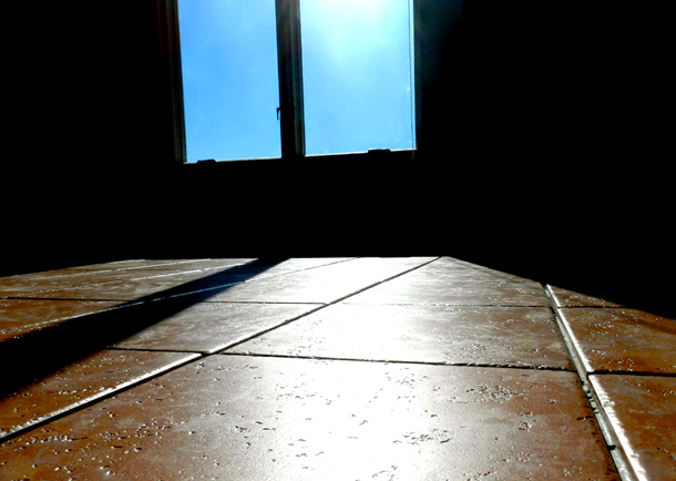 Cool Warm Rooms With A Ceiling Fan Sunlight Through Window
